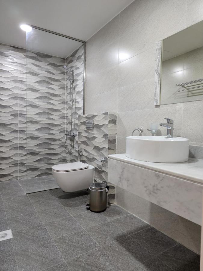 Imperial Suites Hotel Al-Manamah Bagian luar foto