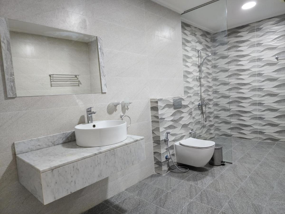 Imperial Suites Hotel Al-Manamah Bagian luar foto