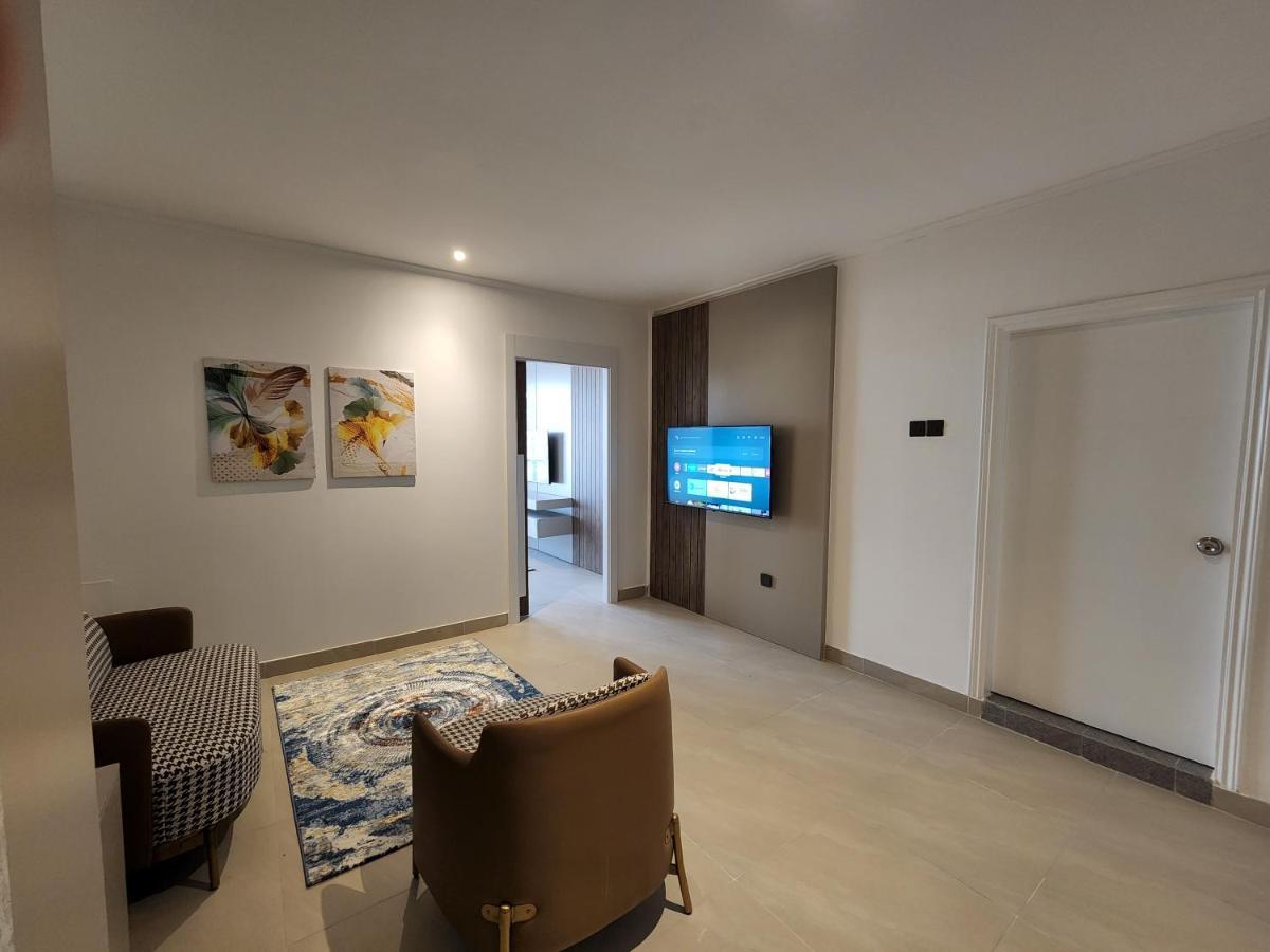 Imperial Suites Hotel Al-Manamah Bagian luar foto