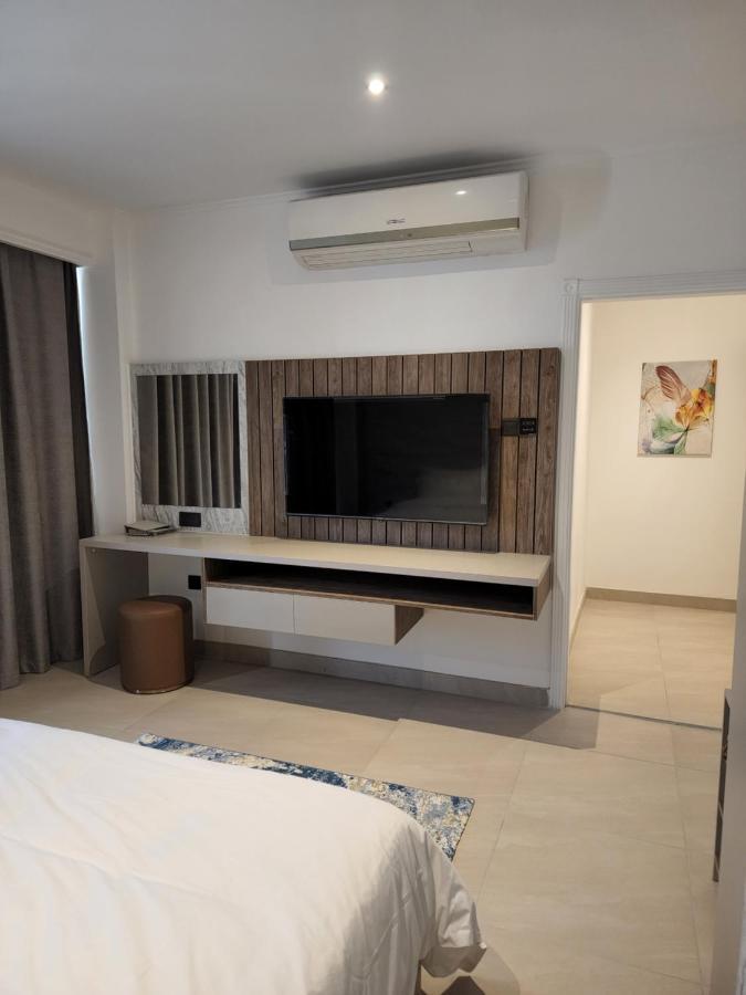 Imperial Suites Hotel Al-Manamah Bagian luar foto