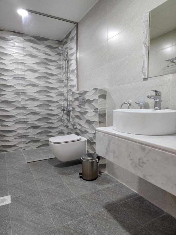 Imperial Suites Hotel Al-Manamah Bagian luar foto