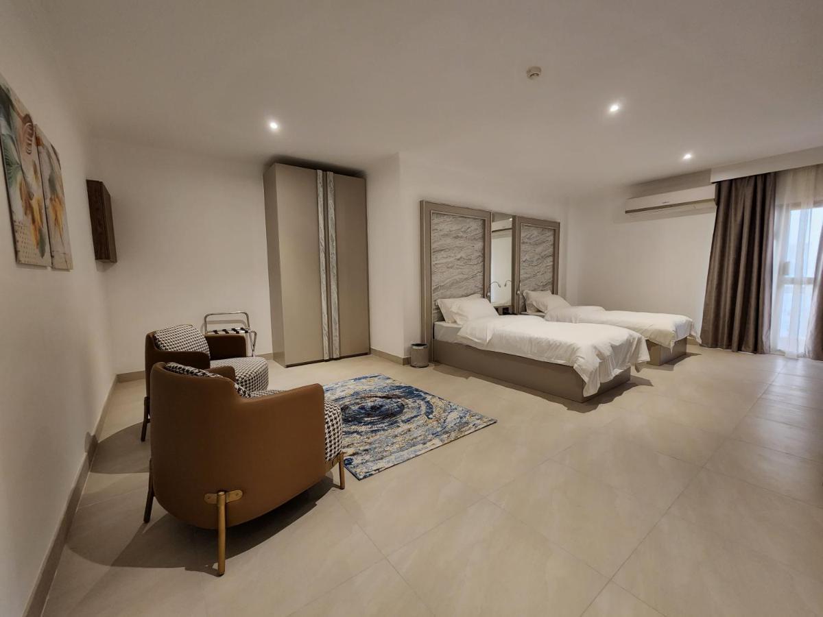 Imperial Suites Hotel Al-Manamah Bagian luar foto