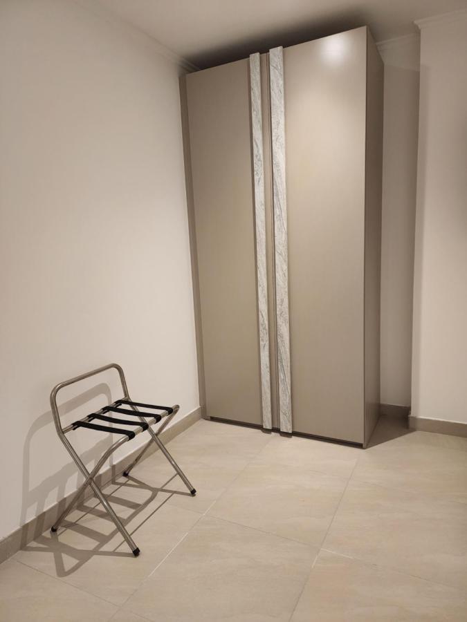 Imperial Suites Hotel Al-Manamah Bagian luar foto