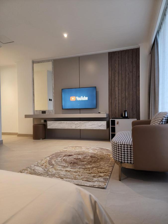 Imperial Suites Hotel Al-Manamah Bagian luar foto