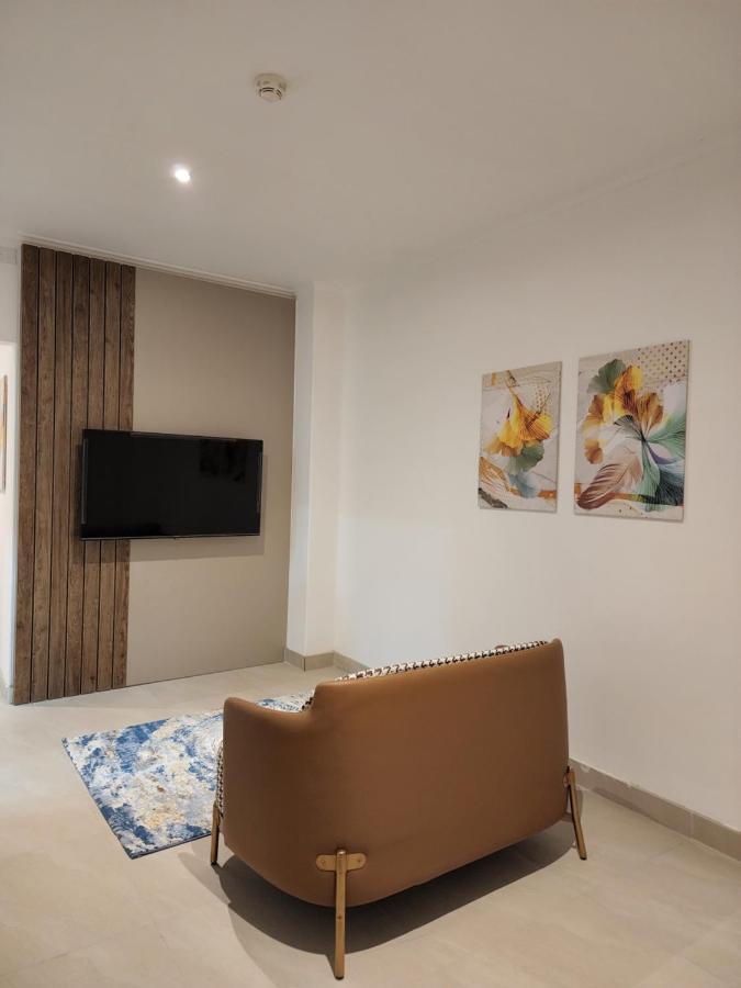 Imperial Suites Hotel Al-Manamah Bagian luar foto