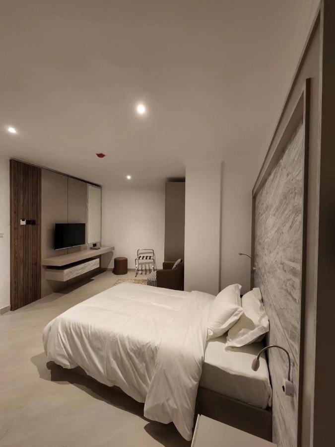 Imperial Suites Hotel Al-Manamah Bagian luar foto