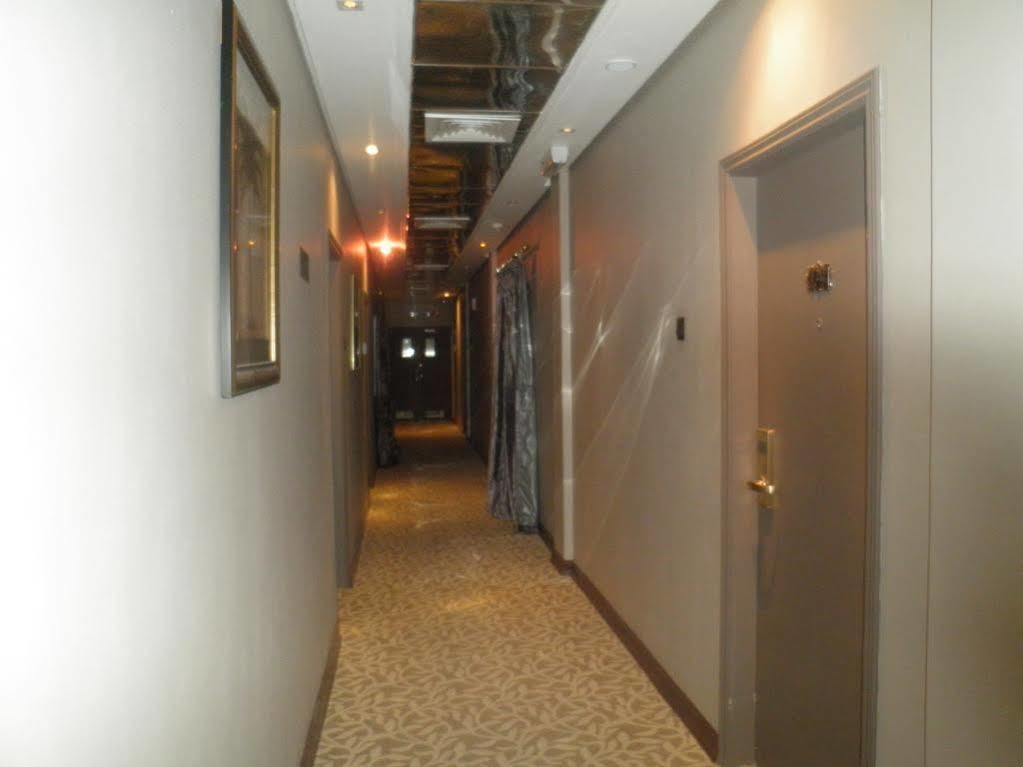 Imperial Suites Hotel Al-Manamah Bagian luar foto