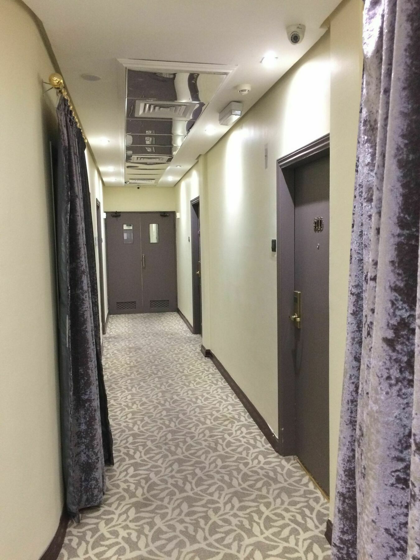 Imperial Suites Hotel Al-Manamah Bagian luar foto